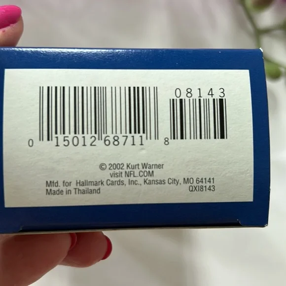 Hallmark Keepsake Ornament Collector’s Series Kurt Warner Football Legends - Picture 7 of 7